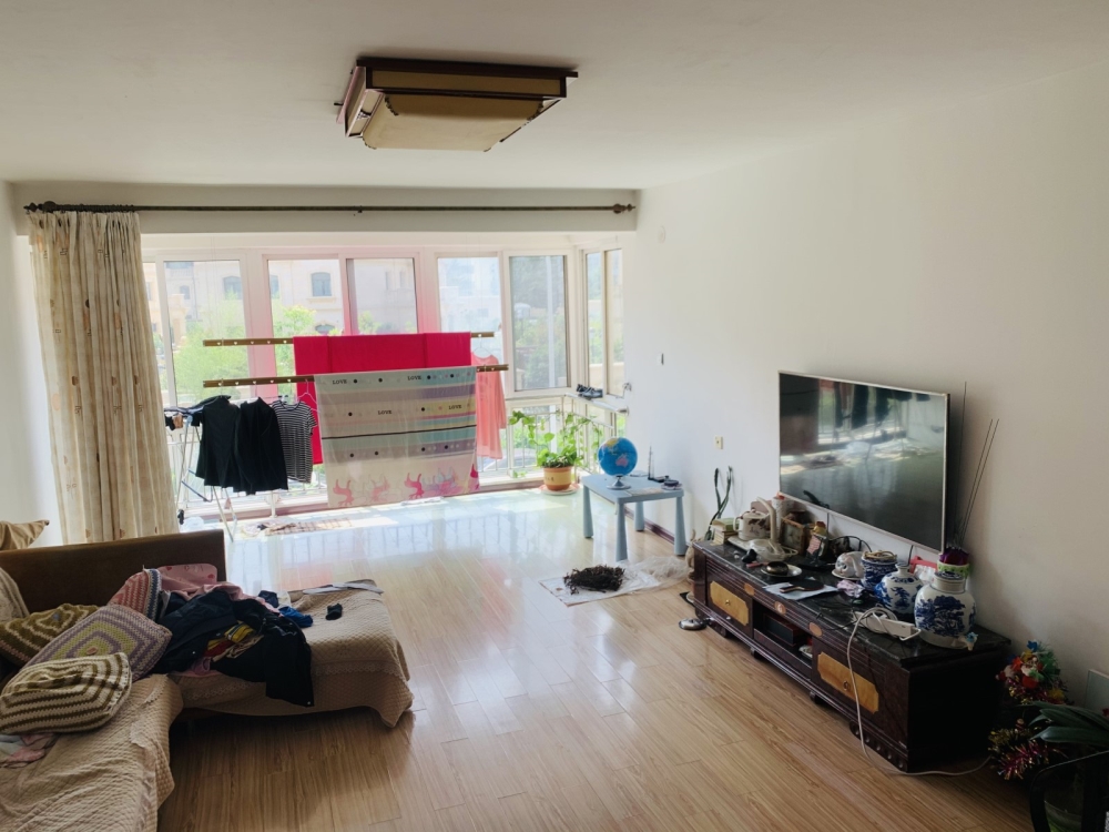 经区皇冠别墅一区庆威园 多层二楼 三室中装119平带储163万