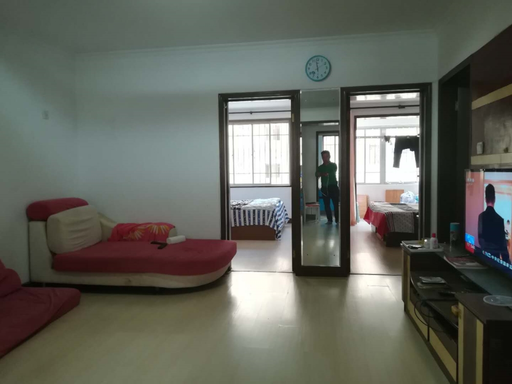 卧龙山生活小区 陈家后沟多层框架 三室方厅中装85平86.8万