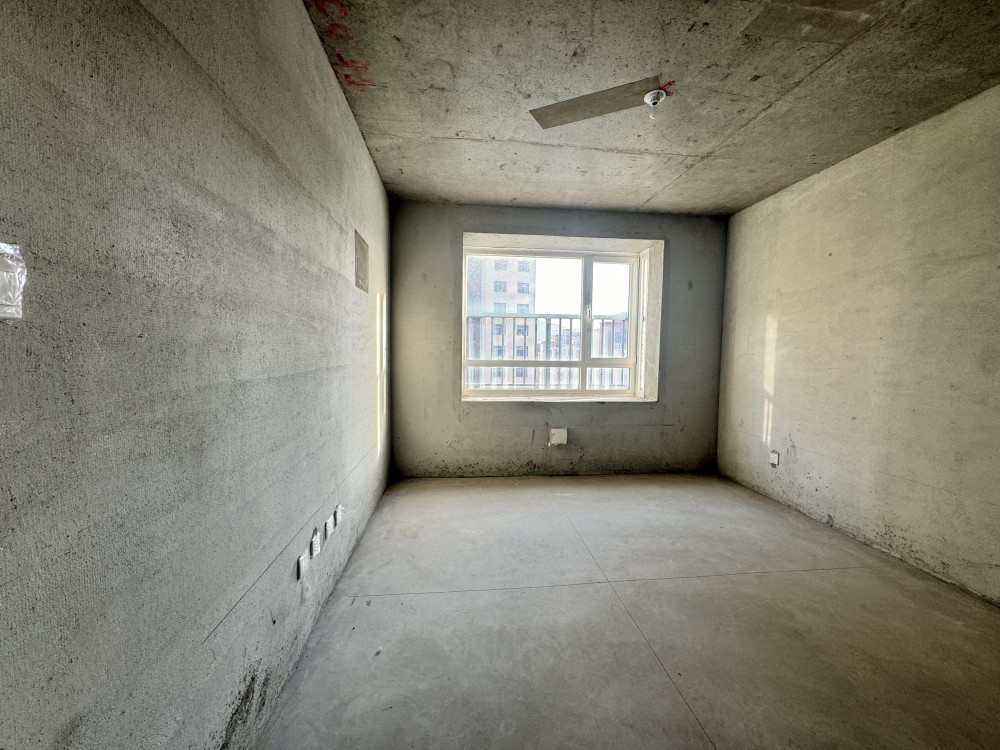 理想山电梯5楼带储藏室个税