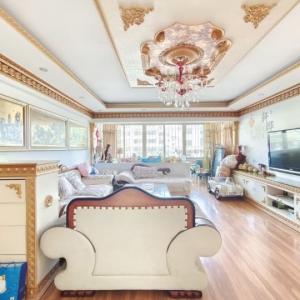 塔山校区！戚家夼颐鑫苑封闭小区！小高层！三室向阳！豪华装修