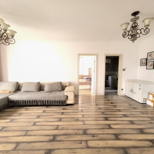 御鑫佳园精装2室带储藏室