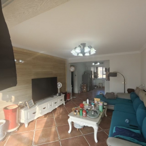 山水园精装3室带储藏室