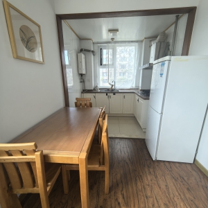 青青小城精装3室带储藏室