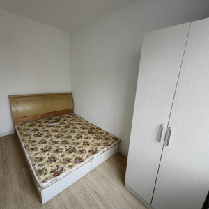 出售金域仕家精装两室带储藏室。