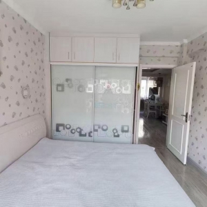 东发山水园70.21平