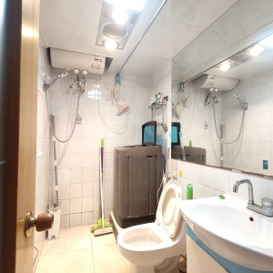 西文化小区多层顶二三室简装