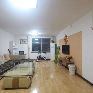 朝阳小区南住人二楼东边户