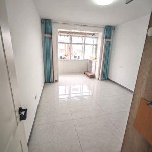 实验中学住人五楼