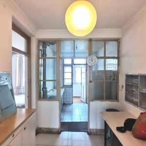 鲸园小学实验中学住人二楼