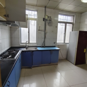 鲸园实验 建设街1楼西边户