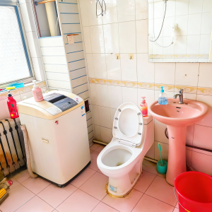 蓬莱小区住人2楼