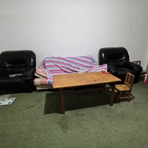 东发园林中间楼层